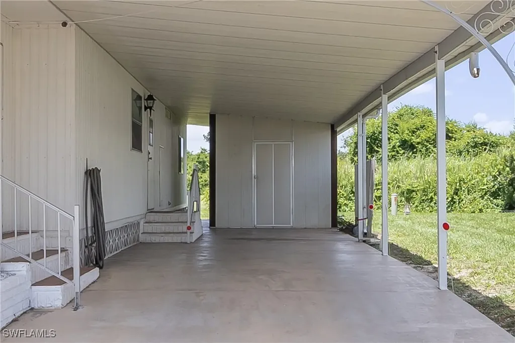 21 Aloe Street Alva FL 33920