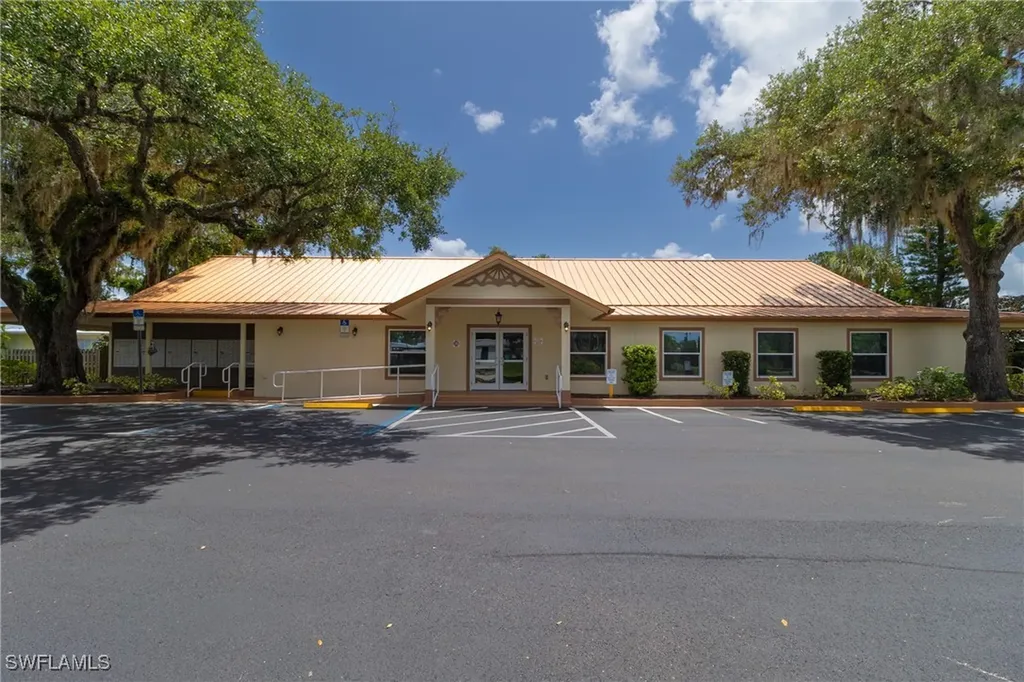 21 Aloe Street Alva FL 33920