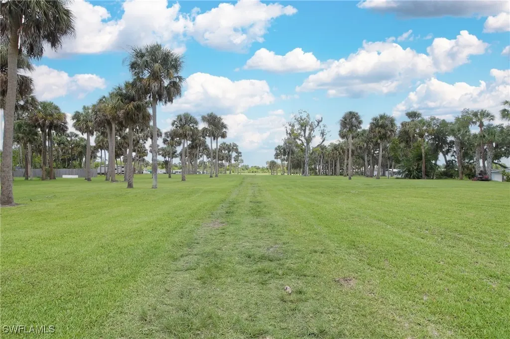 21 Aloe Street Alva FL 33920