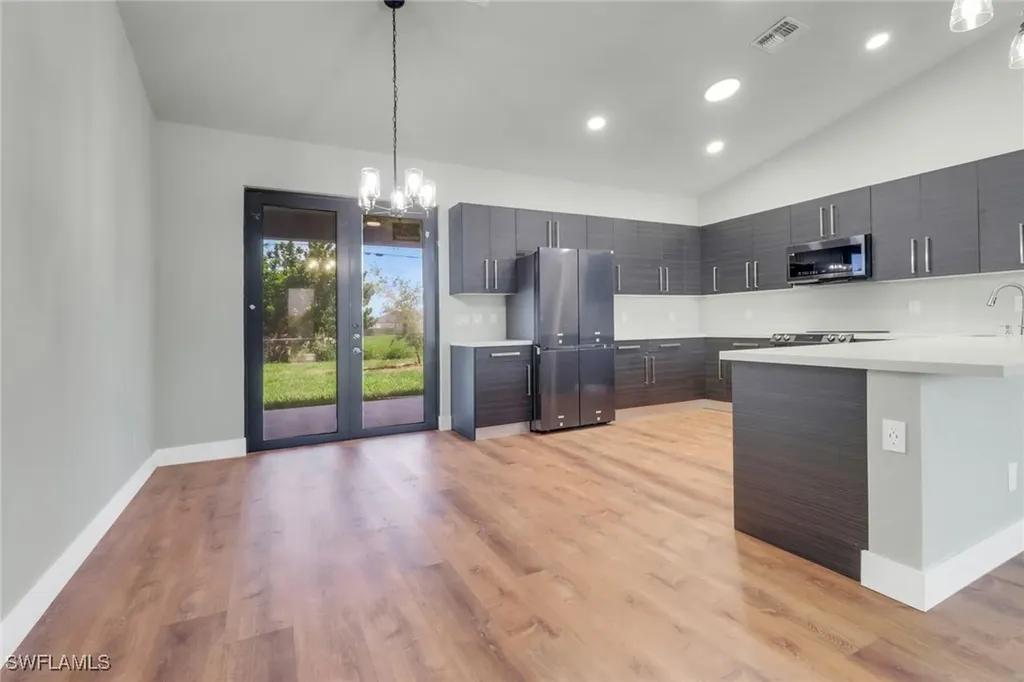 18 Tropicana Parkway W Cape Coral FL 33993