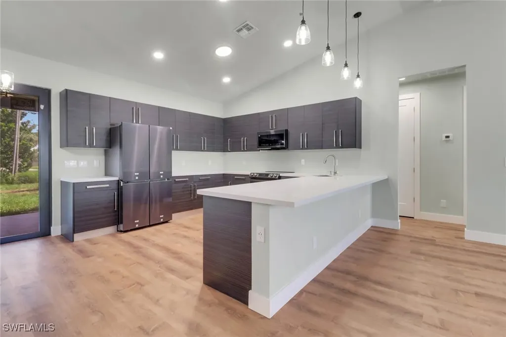 18 Tropicana Parkway W Cape Coral FL 33993