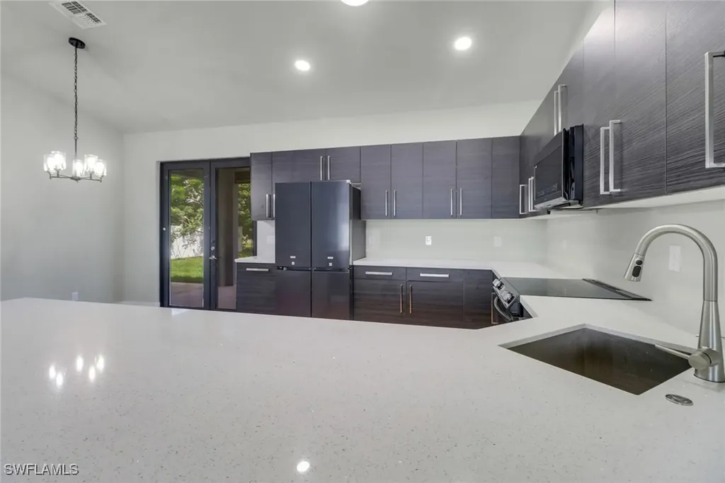18 Tropicana Parkway W Cape Coral FL 33993
