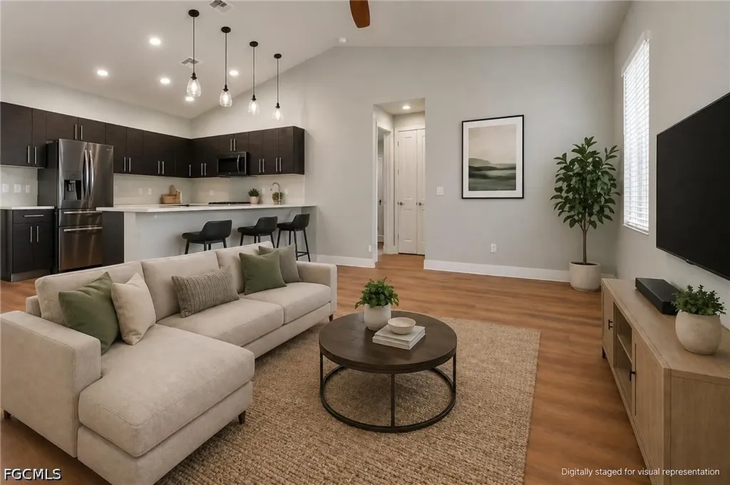 18 Tropicana Parkway W Cape Coral FL 33993