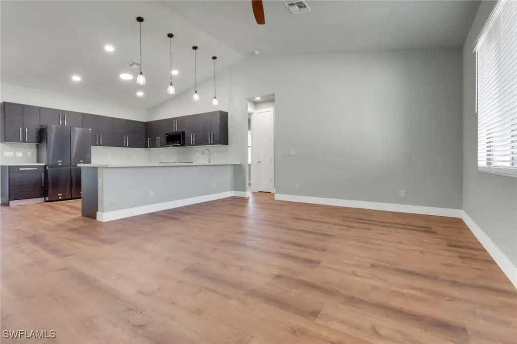 18 Tropicana Parkway W Cape Coral FL 33993
