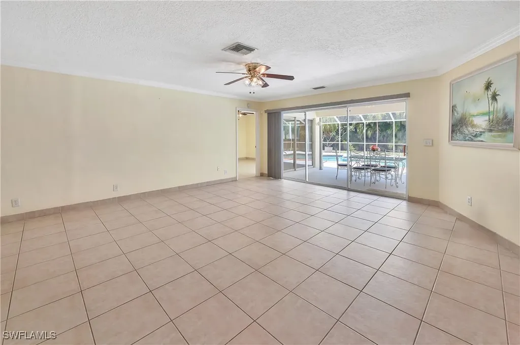 639 Pompano Drive Naples FL 34110
