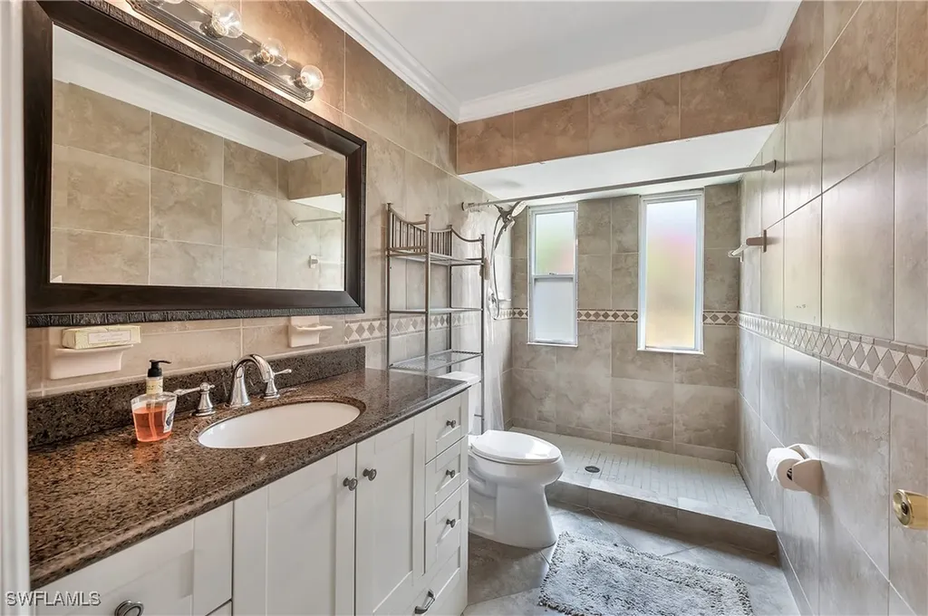 639 Pompano Drive Naples FL 34110