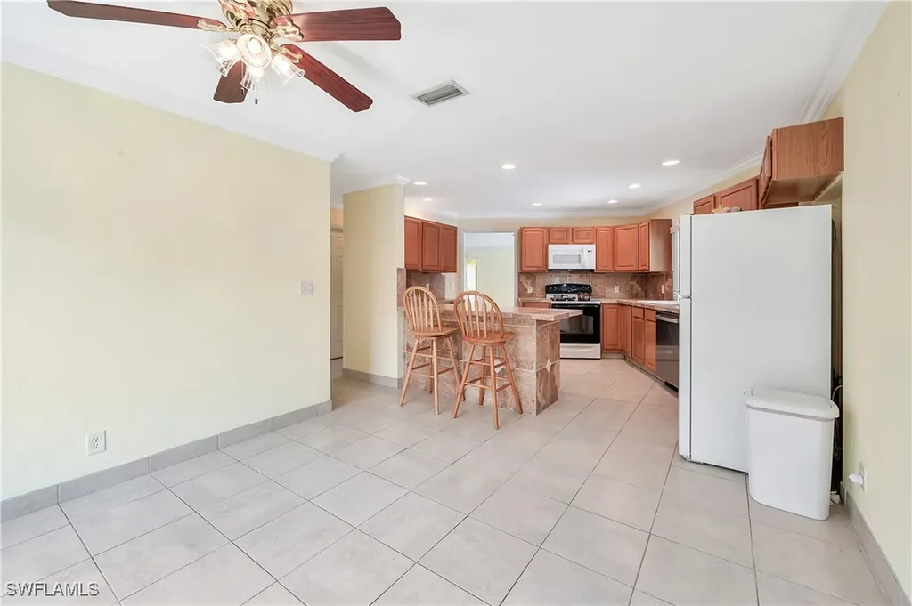 639 Pompano Drive Naples FL 34110