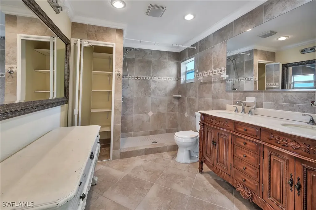 639 Pompano Drive Naples FL 34110