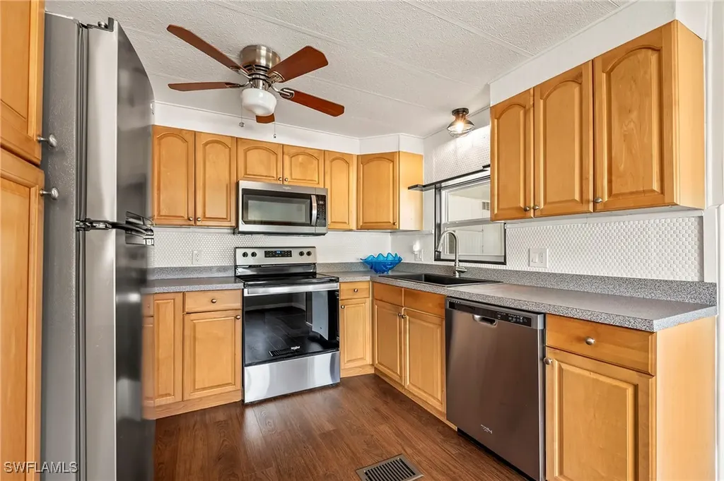 40 Le Mans Drive Naples FL 34112