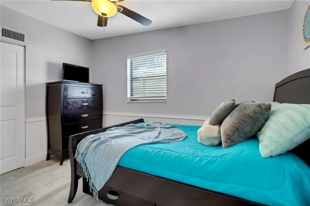 2047 Harbor Lane Naples FL 34104