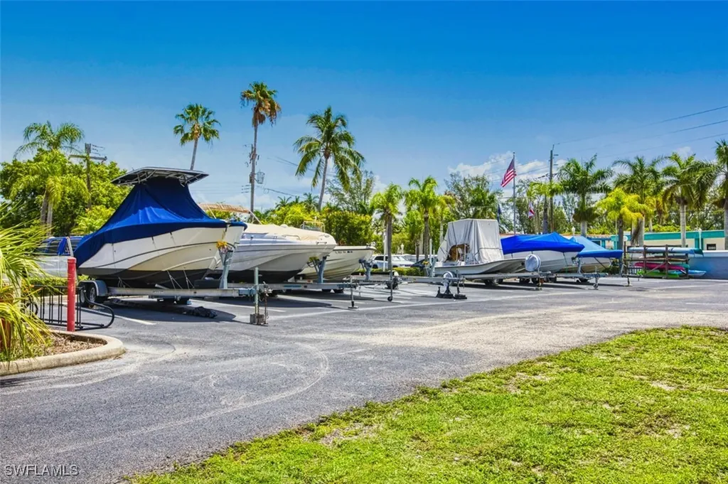 2885 Palm Beach Boulevard Fort Myers FL 33916