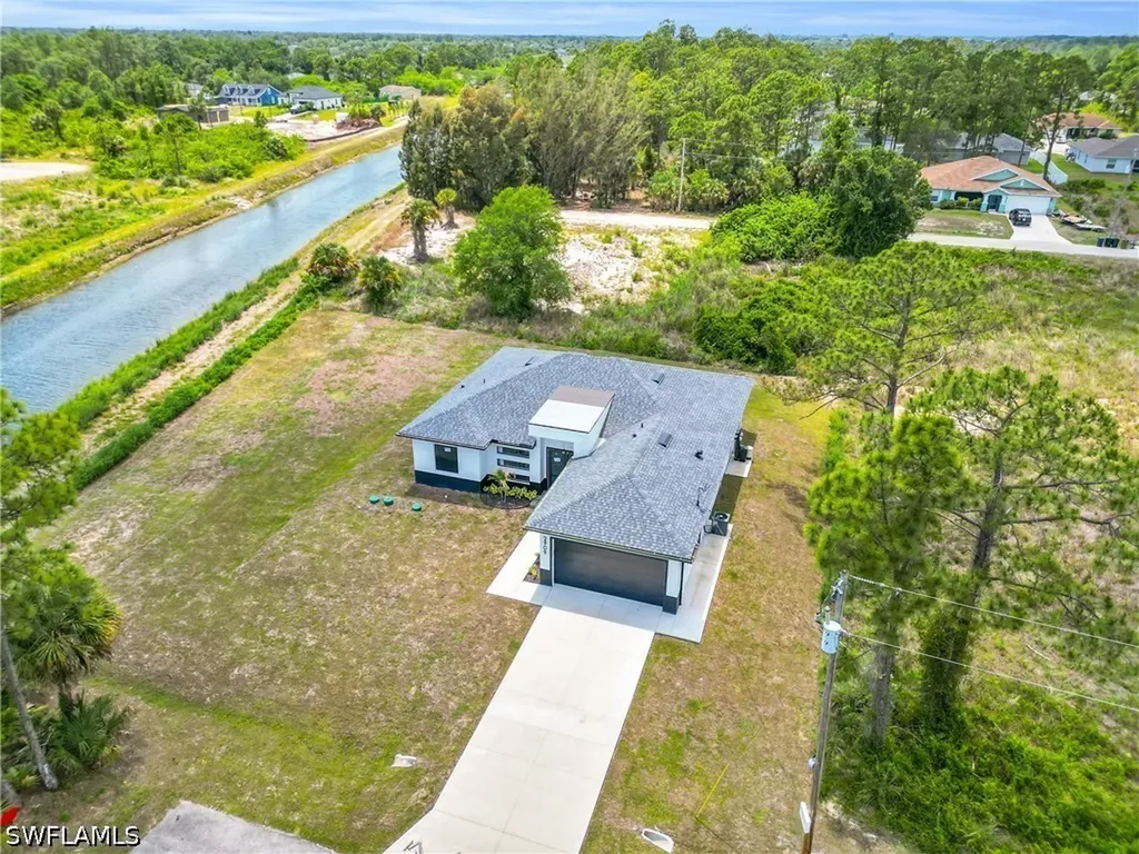 2909 Dora Avenue N Lehigh Acres FL 33971