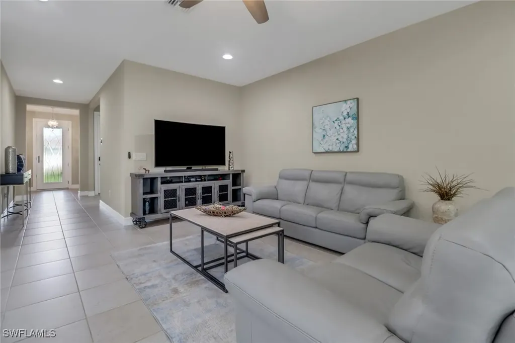 14594 Tropical Drive Naples FL 34114