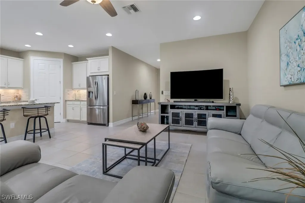 14594 Tropical Drive Naples FL 34114