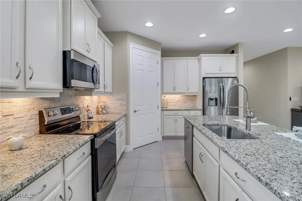 14594 Tropical Drive Naples FL 34114