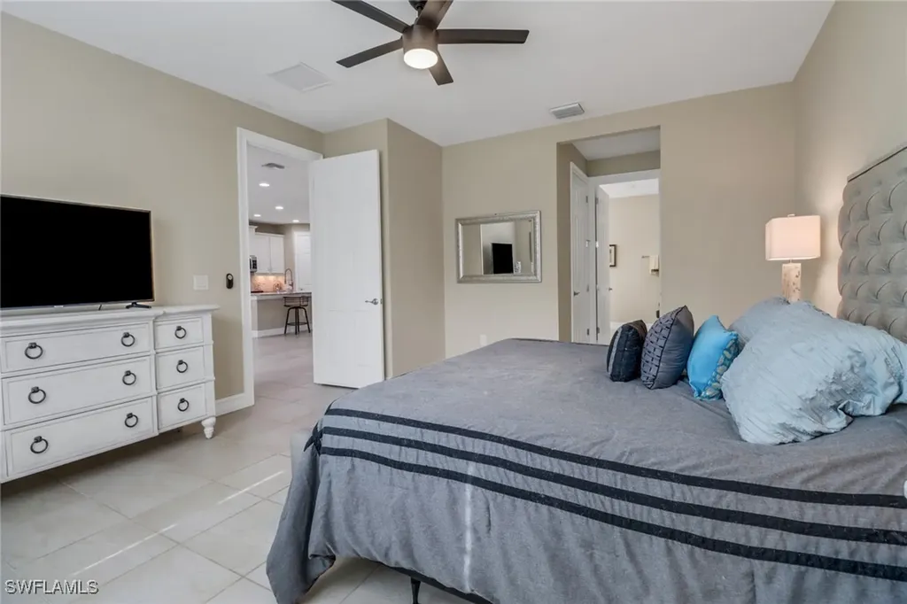 14594 Tropical Drive Naples FL 34114