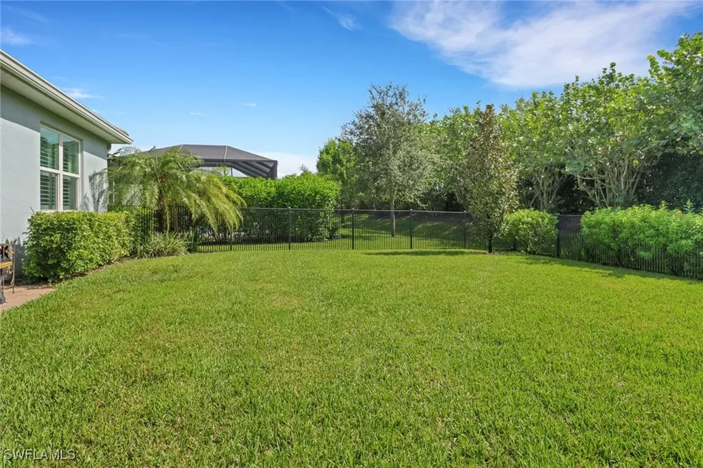 14594 Tropical Drive Naples FL 34114