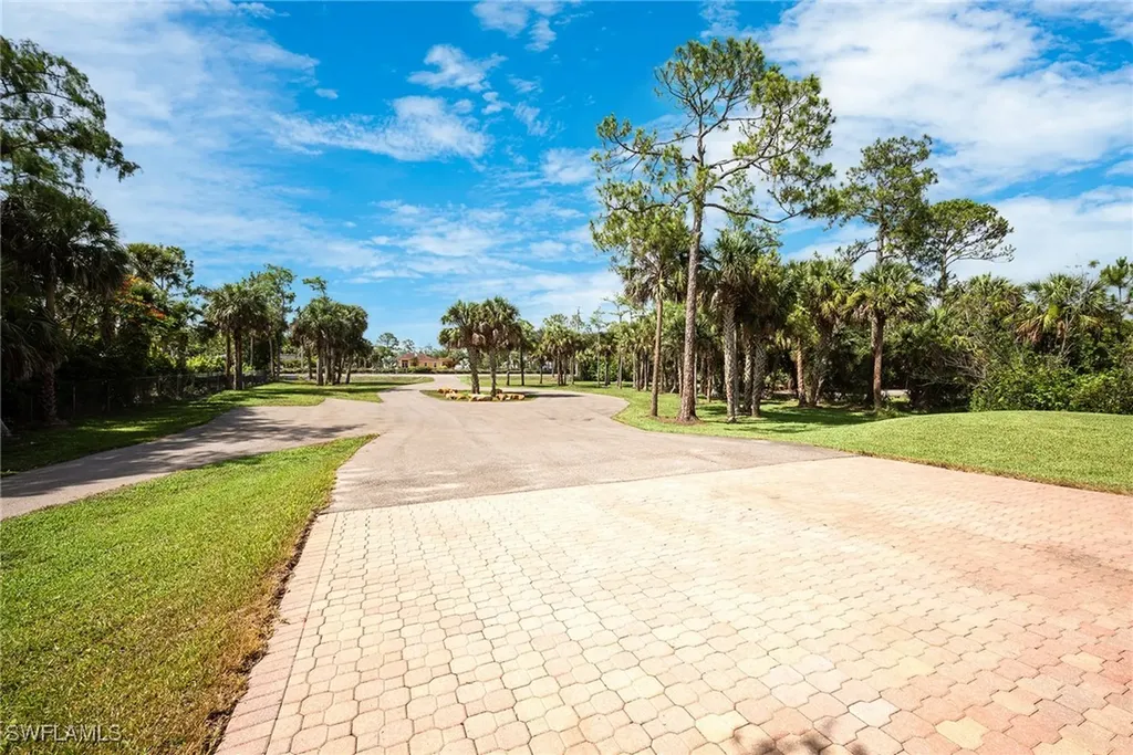 1640 Golden Gate Boulevard W Naples FL 34117
