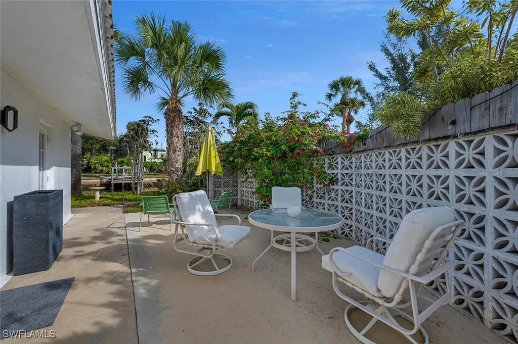 1483 Bembury Drive Naples FL 34102