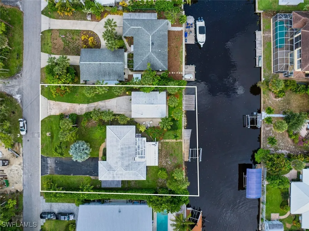 1483 Bembury Drive Naples FL 34102