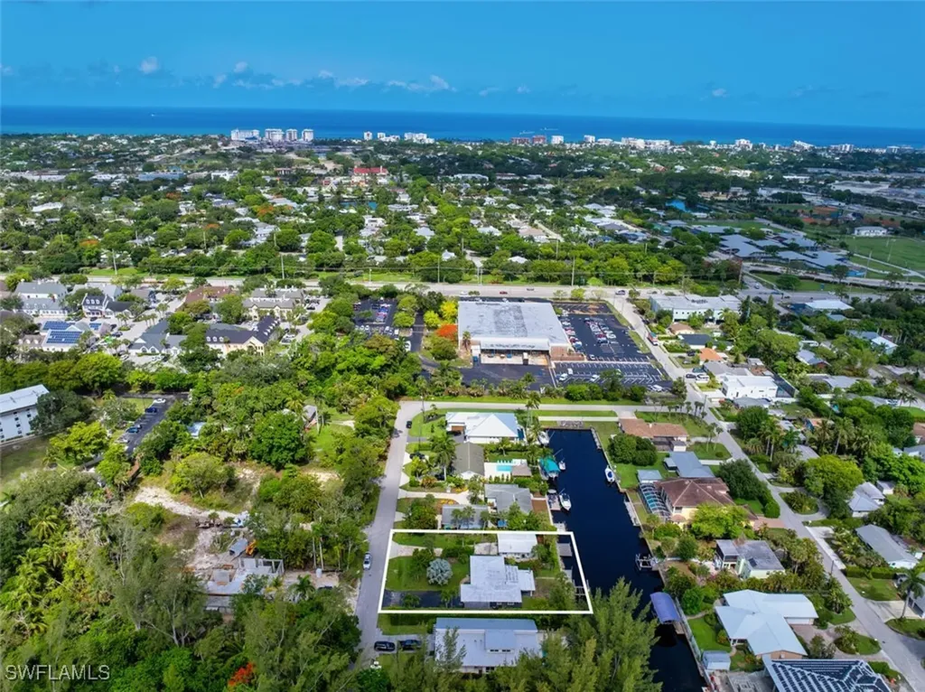 1483 Bembury Drive Naples FL 34102
