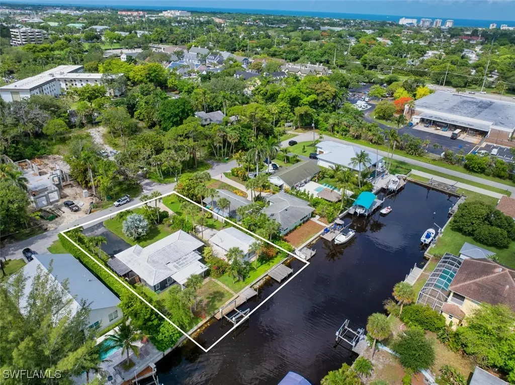 1483 Bembury Drive Naples FL 34102