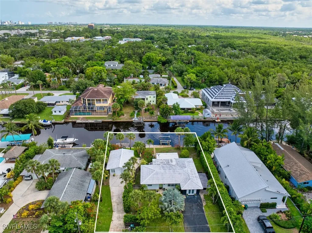 1483 Bembury Drive Naples FL 34102