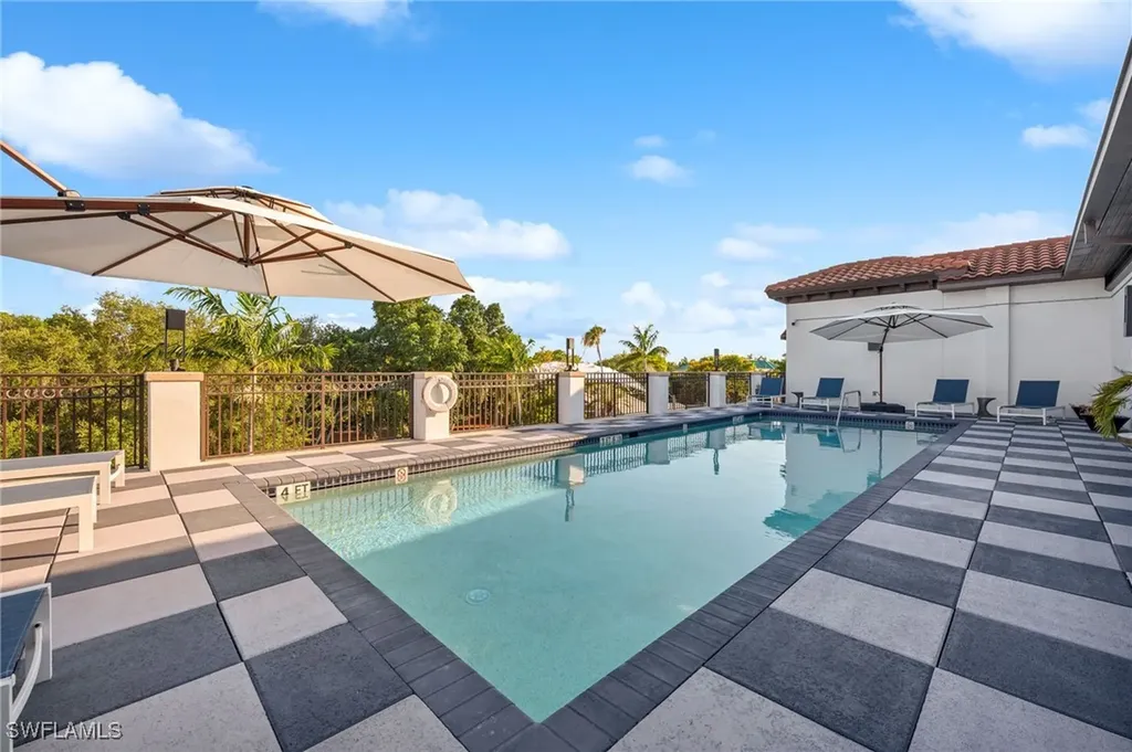 780 5th Avenue S Naples FL 34102