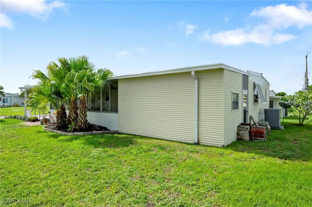 14727 Pioneer Place North Fort Myers FL 33917