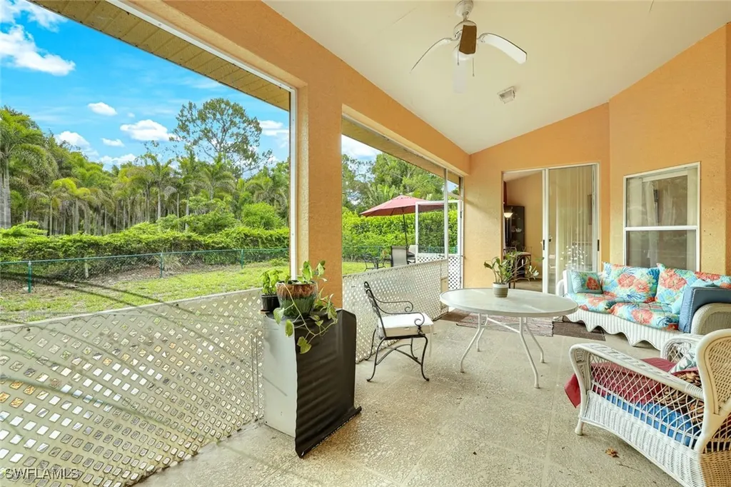 1920 Piccadilly Circus Naples FL 34112