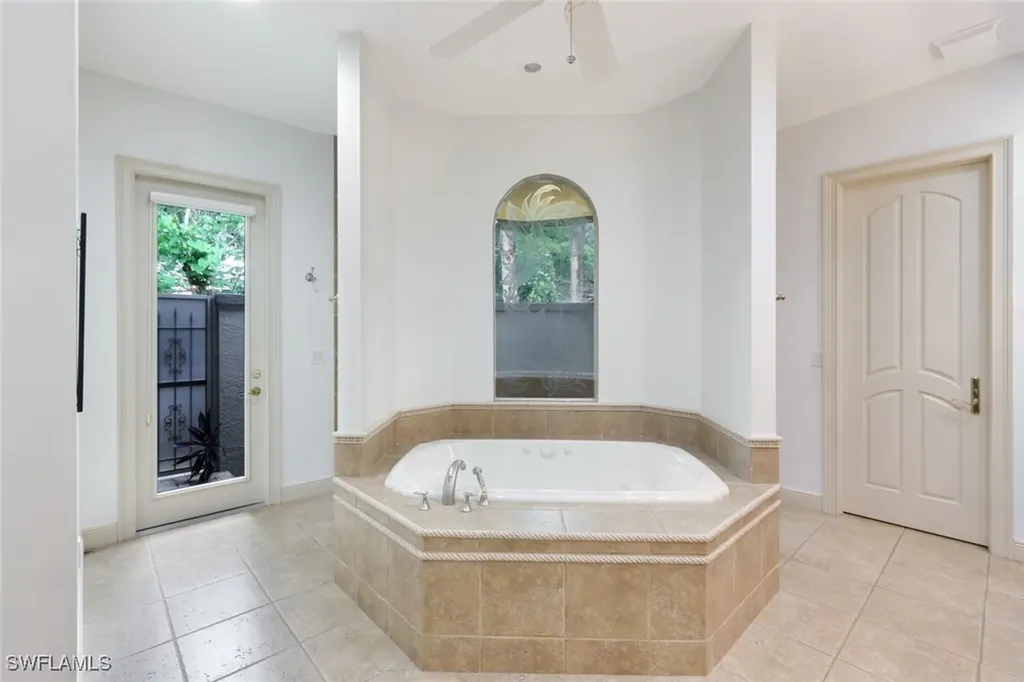 12099 Colliers Reserve Drive Naples FL 34110