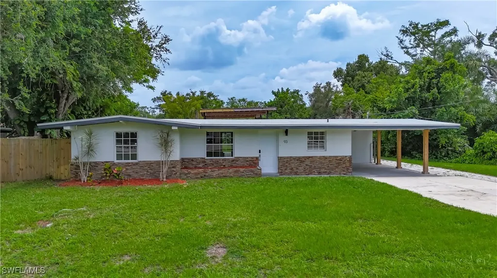 93 E Mariana Avenue North Fort Myers FL 33917