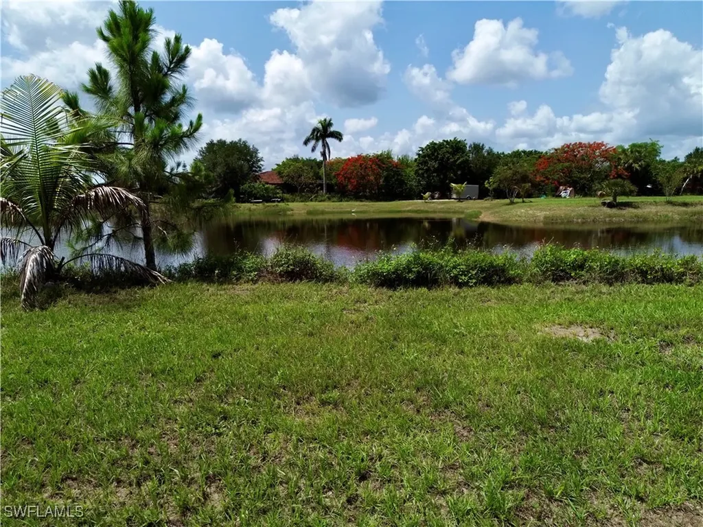 2305 Desoto Boulevard N Naples FL 34120