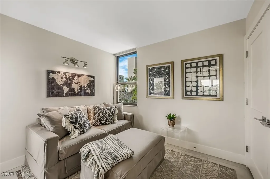 10562 Gulf Shore Drive Naples FL 34108
