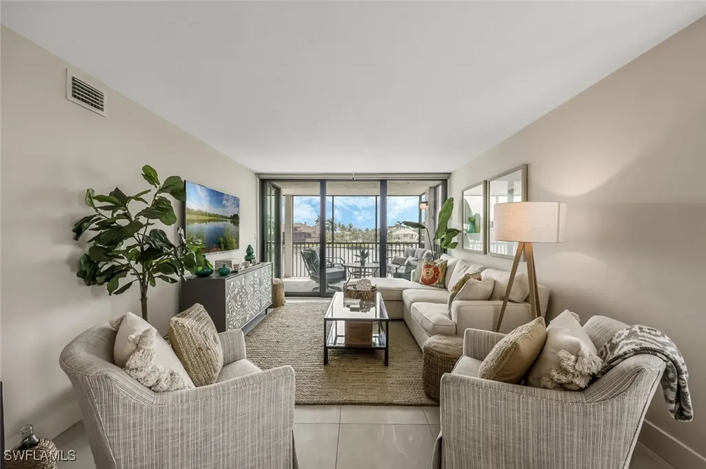 10562 Gulf Shore Drive Naples FL 34108
