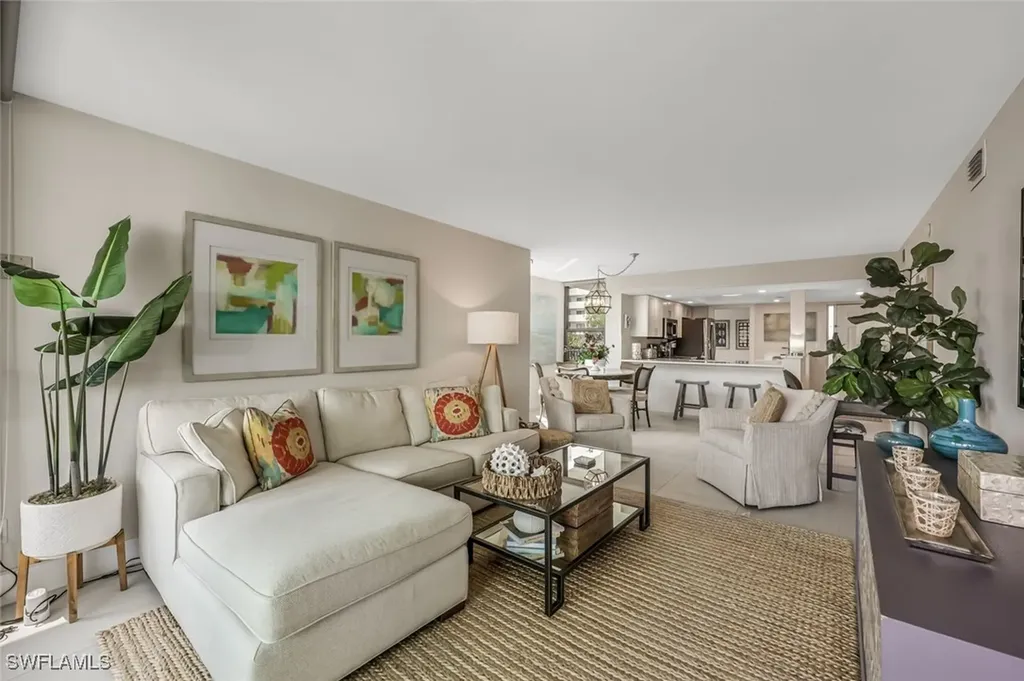10562 Gulf Shore Drive Naples FL 34108