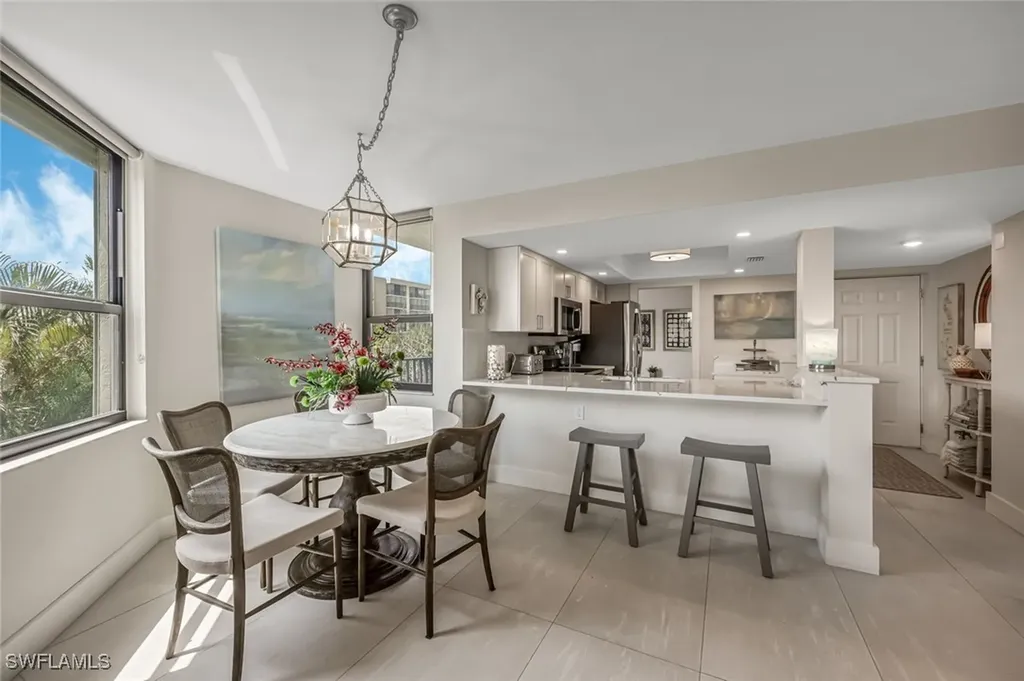 10562 Gulf Shore Drive Naples FL 34108