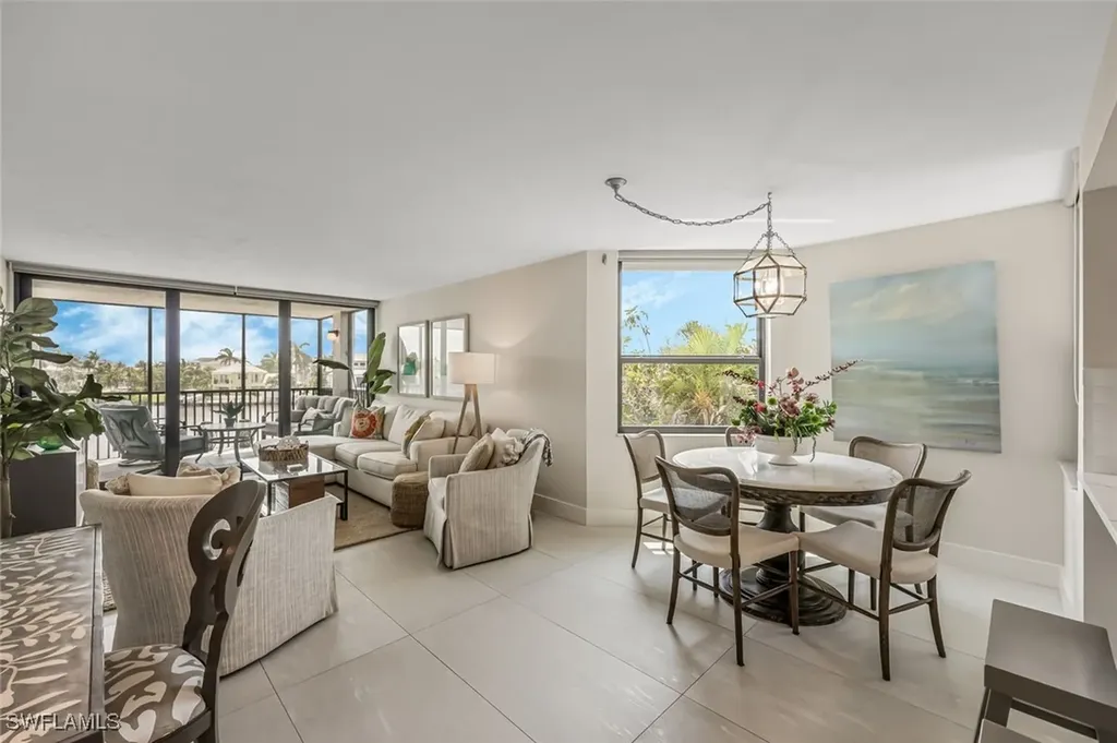 10562 Gulf Shore Drive Naples FL 34108
