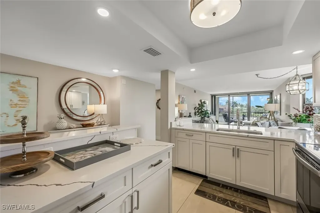 10562 Gulf Shore Drive Naples FL 34108