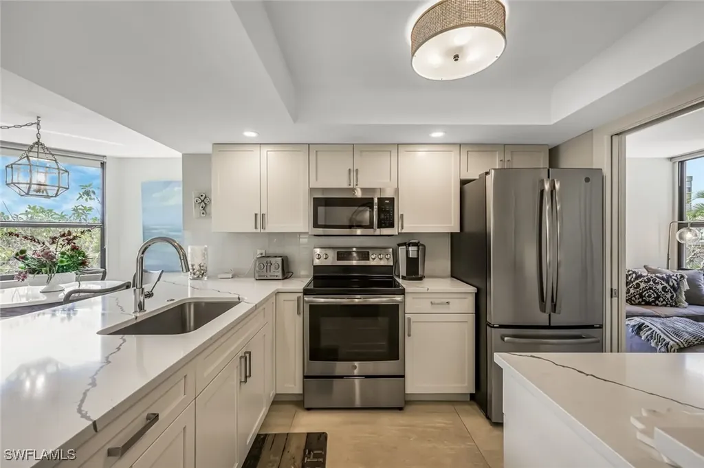 10562 Gulf Shore Drive Naples FL 34108