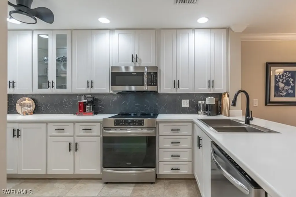 8055 Sorrento Lane Naples FL 34114