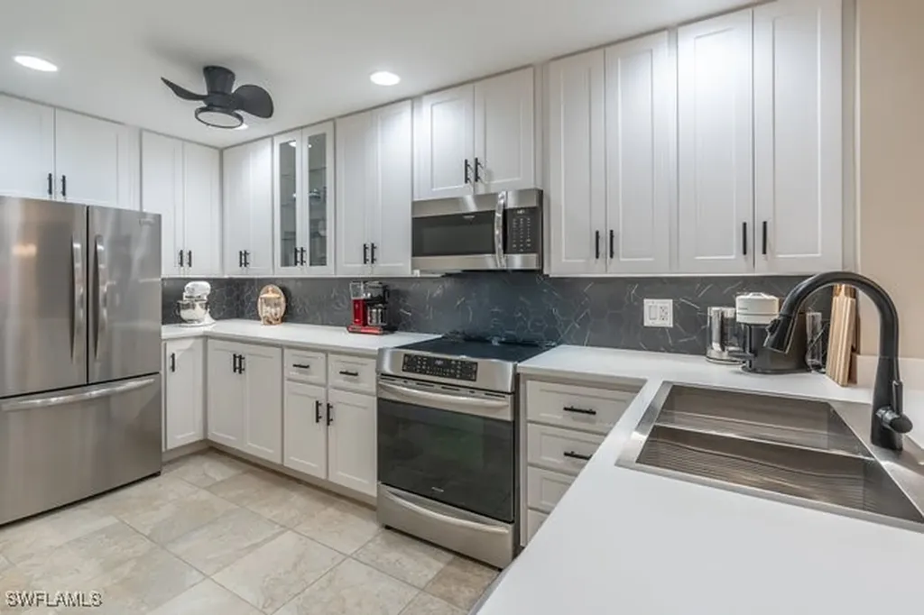 8055 Sorrento Lane Naples FL 34114