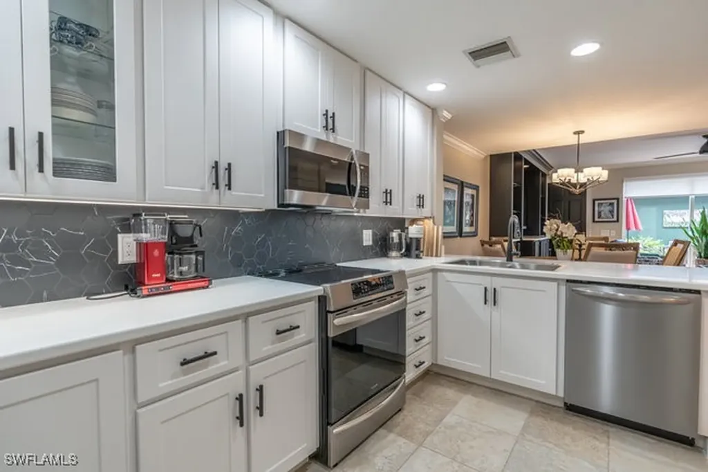 8055 Sorrento Lane Naples FL 34114