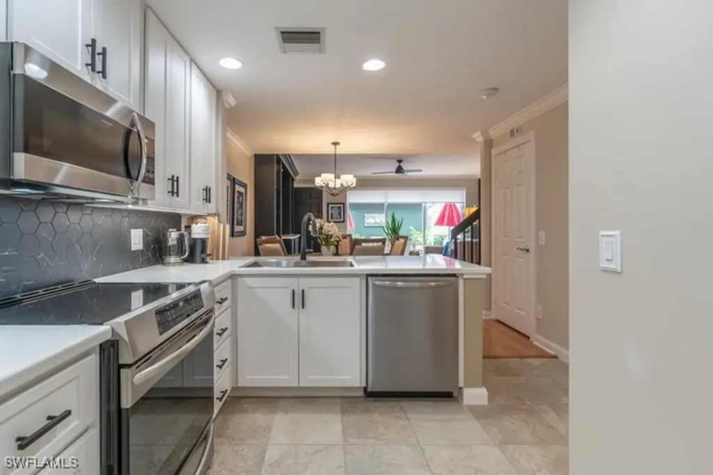 8055 Sorrento Lane Naples FL 34114