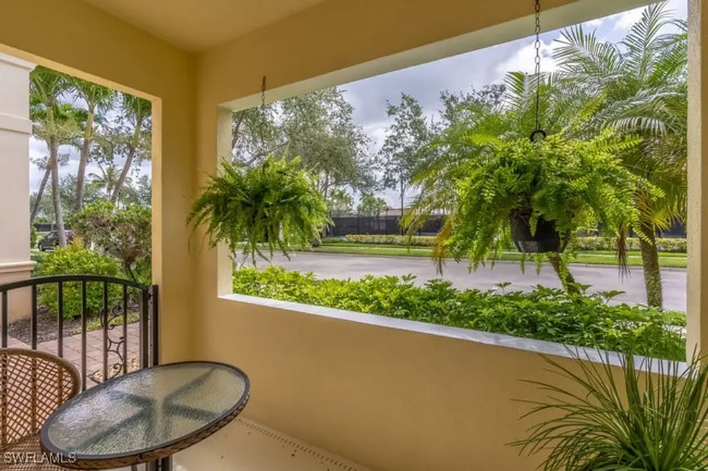 8055 Sorrento Lane Naples FL 34114