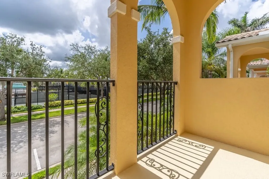 8055 Sorrento Lane Naples FL 34114