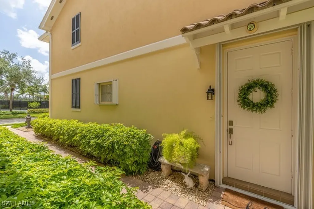 8055 Sorrento Lane Naples FL 34114