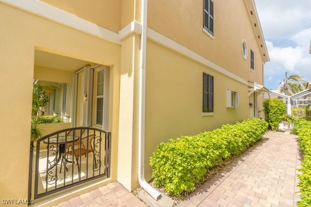 8055 Sorrento Lane Naples FL 34114