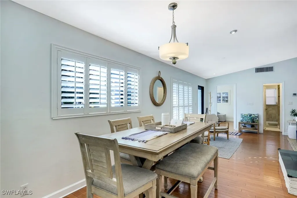 739 7th Avenue N Naples FL 34102