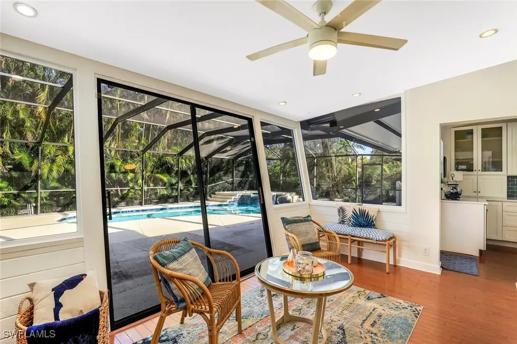739 7th Avenue N Naples FL 34102
